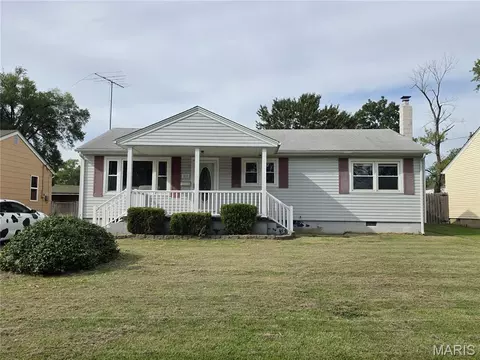 313 Spruce St, Farmington, MO 63640