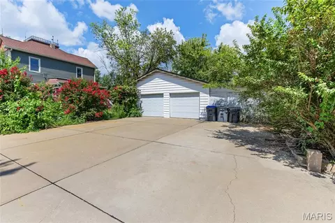 Exterior - 811 Tom Ginnever Ave, O'fallon, MO 63366 photo 6 of 11