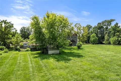 Exterior - 811 Tom Ginnever Ave, O'fallon, MO 63366 photo 8 of 11