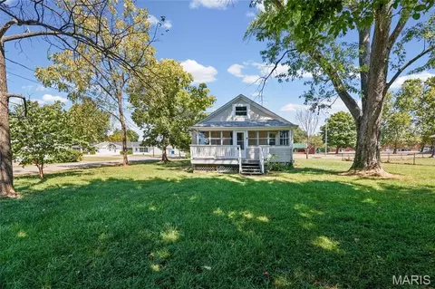 Exterior - 160 Miller St, Sullivan, MO 63080 photo 5 of 12