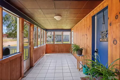 Exterior - 160 Miller St, Sullivan, MO 63080 photo 6 of 12