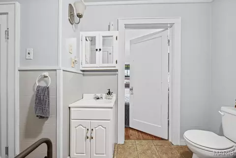 Bath - 160 Miller St, Sullivan, MO 63080 photo 2 of 2