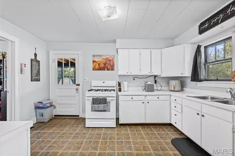 Kitchen - 160 Miller St, Sullivan, MO 63080 photo 1 of 5