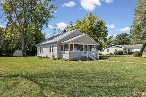 Exterior - 160 Miller St, Sullivan, MO 63080 photo 3 of 12