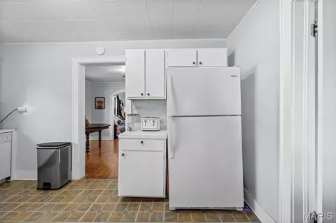 Kitchen - 160 Miller St, Sullivan, MO 63080 photo 4 of 5