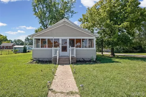 Exterior - 160 Miller St, Sullivan, MO 63080 photo 2 of 12