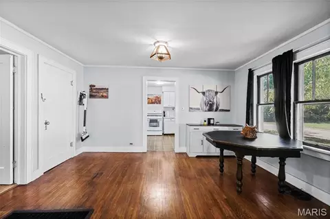 Entry Way - 160 Miller St, Sullivan, MO 63080 photo 3 of 3