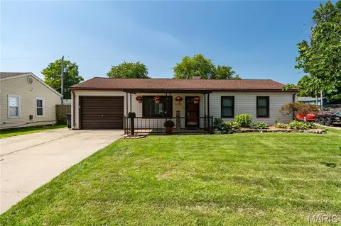 2913 Saratoga St, Granite City, IL 62040