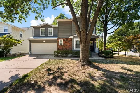 3101 Lavender Ln, Saint Louis, MO 63139