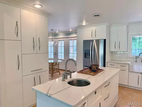 Kitchen - 908 W Bain St, Dexter, MO 63841 photo 2 of 6