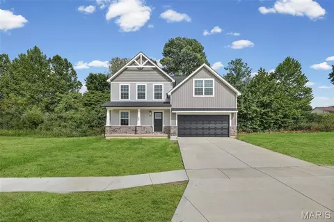 208 Bunkum Woods Dr, Fairview Heights, IL 62208