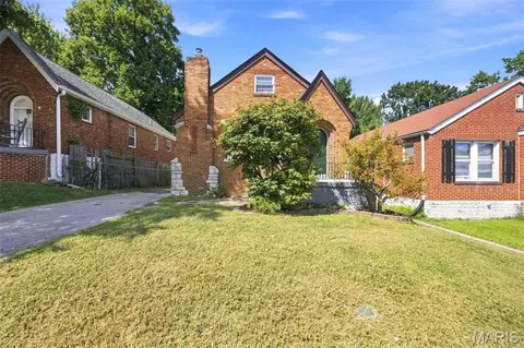 Exterior - 8523 Philo Ave, Affton, MO 63123 photo 3 of 11