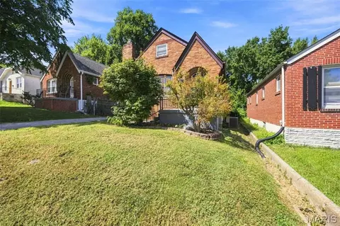 Exterior - 8523 Philo Ave, Affton, MO 63123 photo 4 of 11