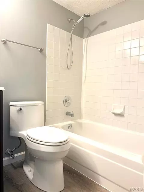 Bath - 9209 Bent Pine Ct #F, Sappington, MO 63126 photo 5 of 7