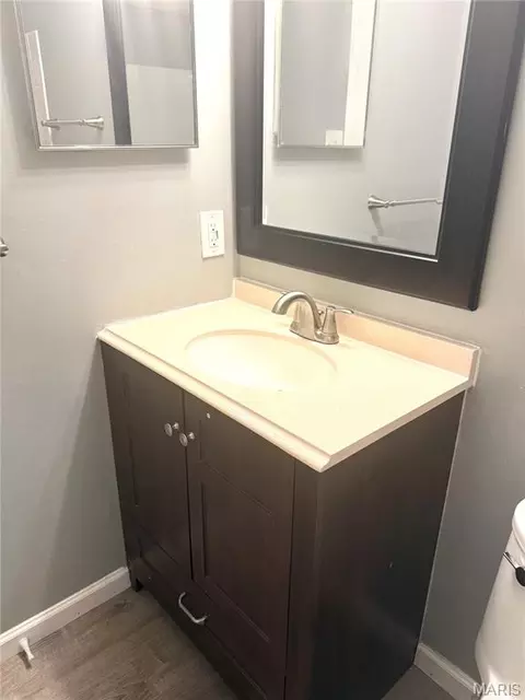 Bath - 9209 Bent Pine Ct #F, Sappington, MO 63126 photo 6 of 7