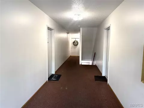 Entry Way - 9209 Bent Pine Ct #F, Sappington, MO 63126 photo 1 of 2