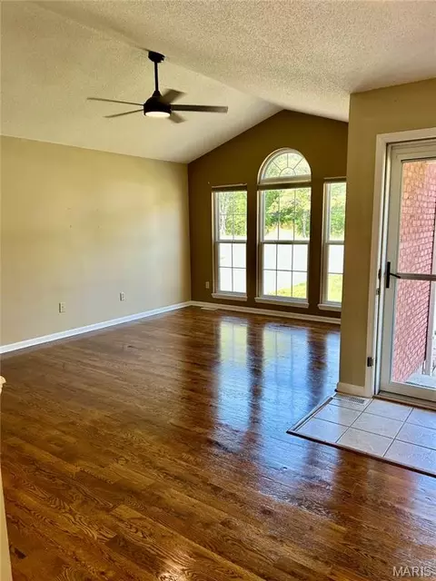 Living - 1425 Jennifer Dr, Jackson, MO 63755 photo 5 of 5