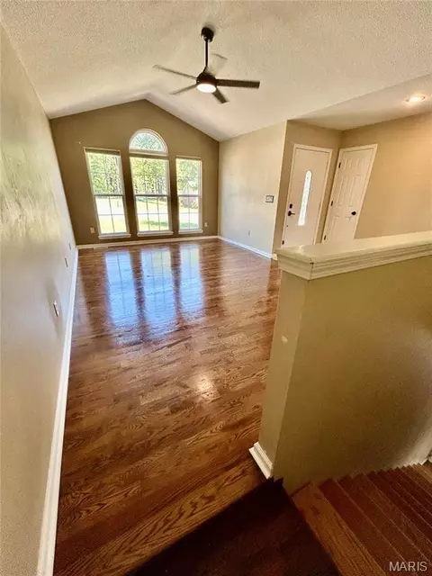 Living - 1425 Jennifer Dr, Jackson, MO 63755 photo 2 of 5