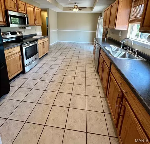 Kitchen - 1425 Jennifer Dr, Jackson, MO 63755 photo 3 of 3