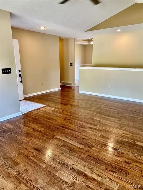 Living - 1425 Jennifer Dr, Jackson, MO 63755 photo 4 of 5