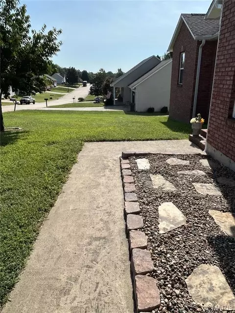 Exterior - 1425 Jennifer Dr, Jackson, MO 63755 photo 5 of 14