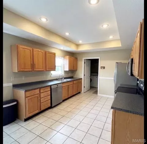 Kitchen - 1425 Jennifer Dr, Jackson, MO 63755 photo 1 of 2
