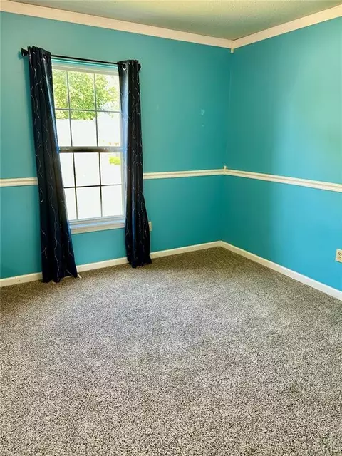 Bedroom - 1425 Jennifer Dr, Jackson, MO 63755 photo 2 of 4