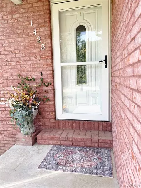 Exterior - 1425 Jennifer Dr, Jackson, MO 63755 photo 4 of 14