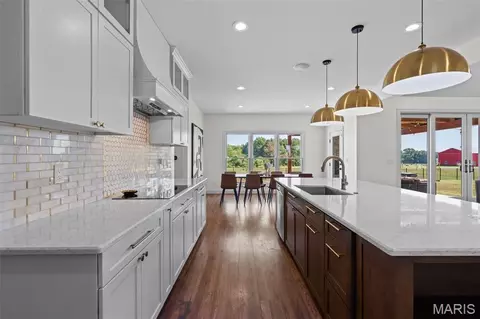 Kitchen - 3150 Dyer Rd, O'fallon, MO 63366 photo 11 of 12