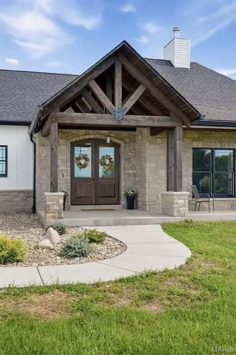 Exterior - 3150 Dyer Rd, O'fallon, MO 63366 photo 6 of 21