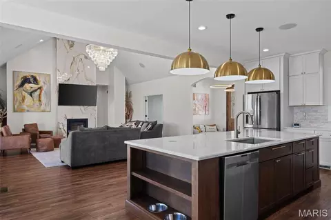 Kitchen - 3150 Dyer Rd, O'fallon, MO 63366 photo 7 of 12