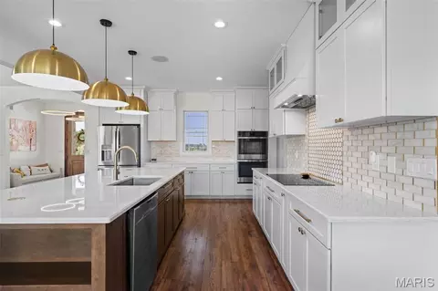 Kitchen - 3150 Dyer Rd, O'fallon, MO 63366 photo 6 of 12
