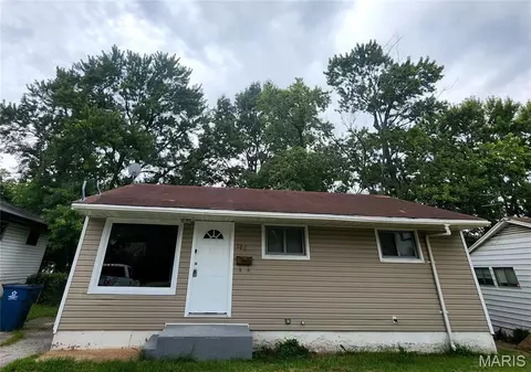 146 Grampian Rd, Saint Louis, MO 63137