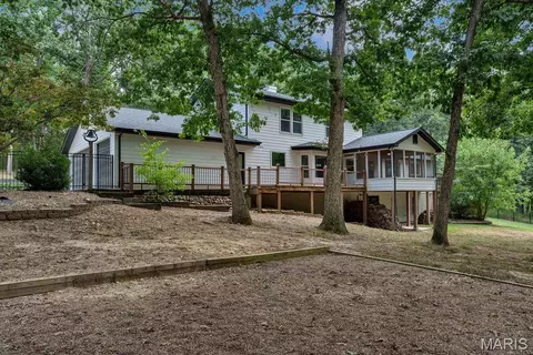 Exterior - 2 Patrick Ln, Defiance, MO 63341 photo 4 of 16