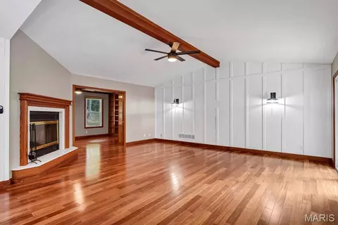 Living - 2 Patrick Ln, Defiance, MO 63341 photo 3 of 6