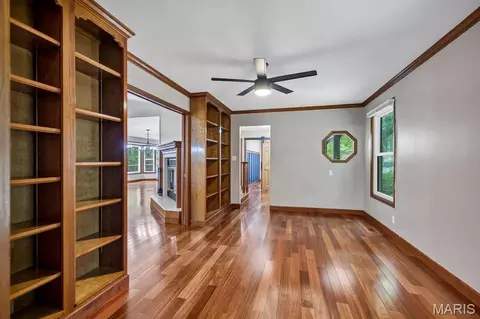 Living - 2 Patrick Ln, Defiance, MO 63341 photo 6 of 6