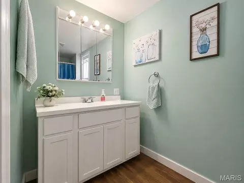Bath - 202 E 2nd St, De Soto, MO 63020 photo 1 of 2