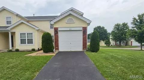 3961 Grand National Dr, Florissant, MO 63034