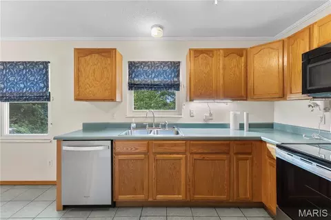 Kitchen - 2959 Meyer Rd, Festus, MO 63028 photo 2 of 2