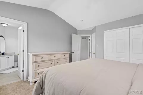 Bedroom - 1450 Whispering Creek Dr, Ballwin, MO 63021 photo 4 of 5