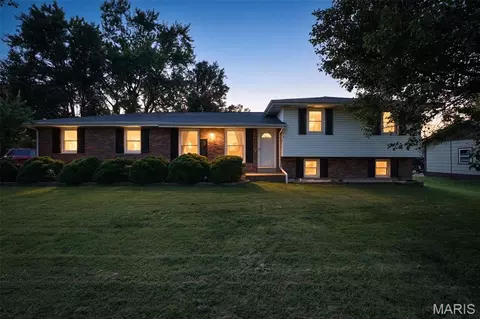 819 Krei Blvd, Farmington, MO 63640