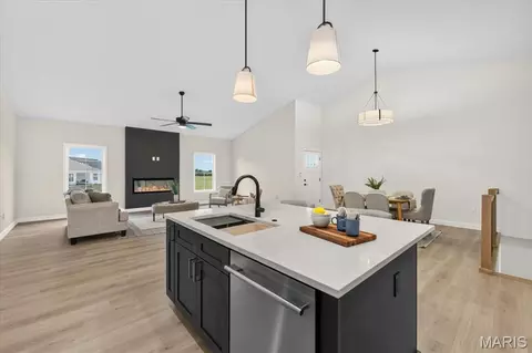 Kitchen - 604 Tea Olive Blvd, O'fallon, IL 62269 photo 2 of 2