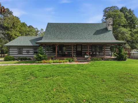 Exterior - 134 Mcintire Rd, Caulfield, MO 65626 photo 2 of 26