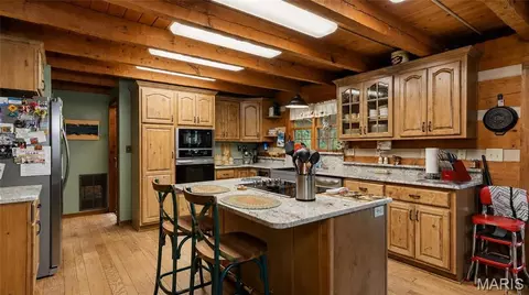 Kitchen - 134 Mcintire Rd, Caulfield, MO 65626 photo 3 of 3