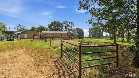 Exterior - 134 Mcintire Rd, Caulfield, MO 65626 photo 11 of 26