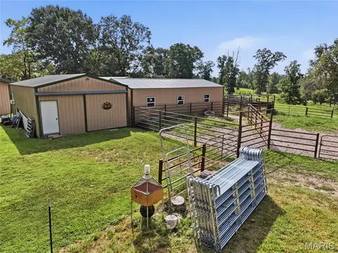 Exterior - 134 Mcintire Rd, Caulfield, MO 65626 photo 9 of 26