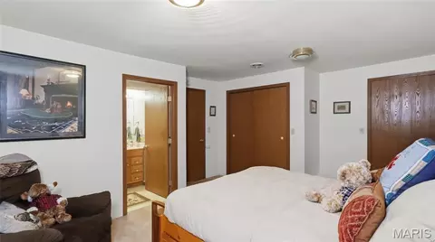 Bedroom - 134 Mcintire Rd, Caulfield, MO 65626 photo 3 of 7
