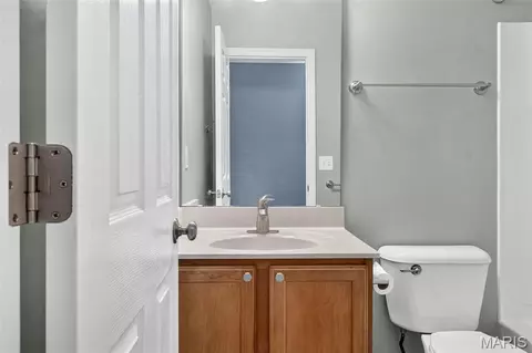 Bath - 427 Parkview Place Dr, Ellisville, MO 63021 photo 3 of 4