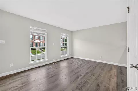 Living - 427 Parkview Place Dr, Ellisville, MO 63021 photo 1 of 4