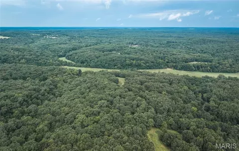 View/Area - 10000 Skylark Ln, Versailles, MO 65084 photo 6 of 6